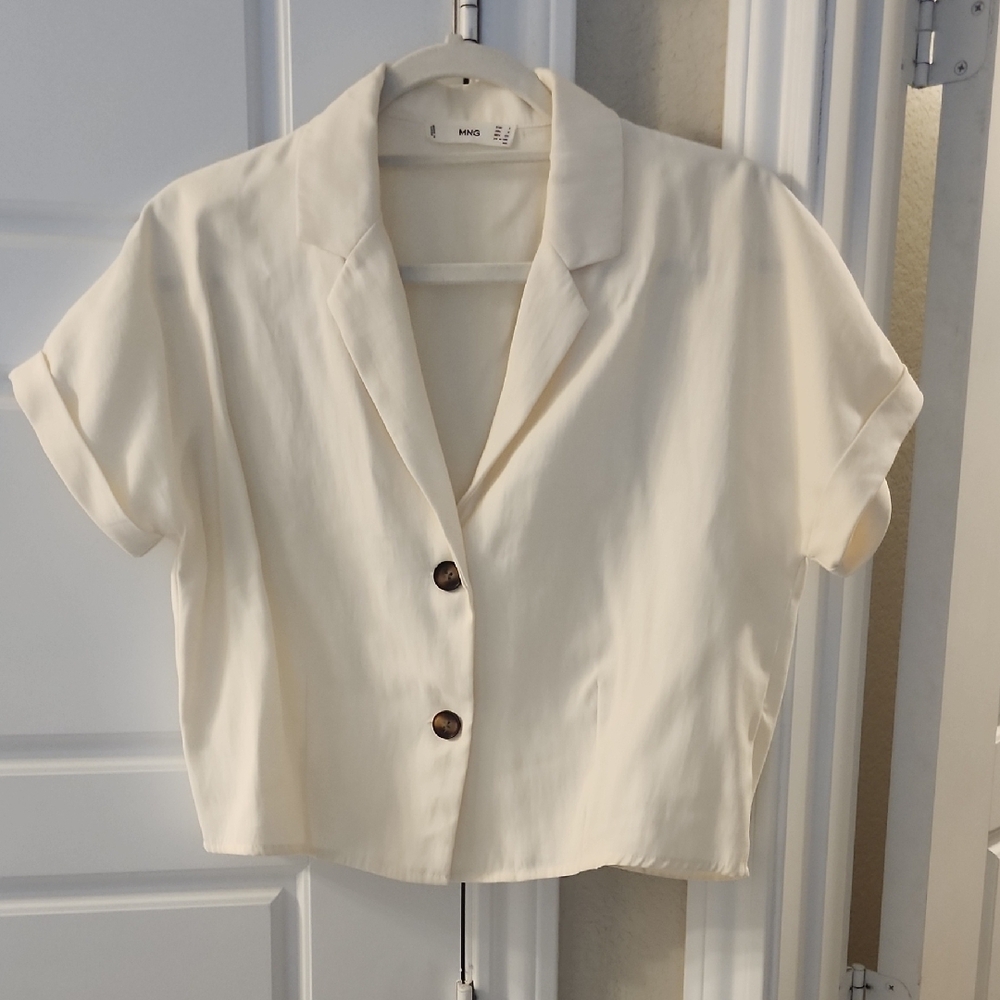 Elegant Cream Short Sleeve Blazer by Mango